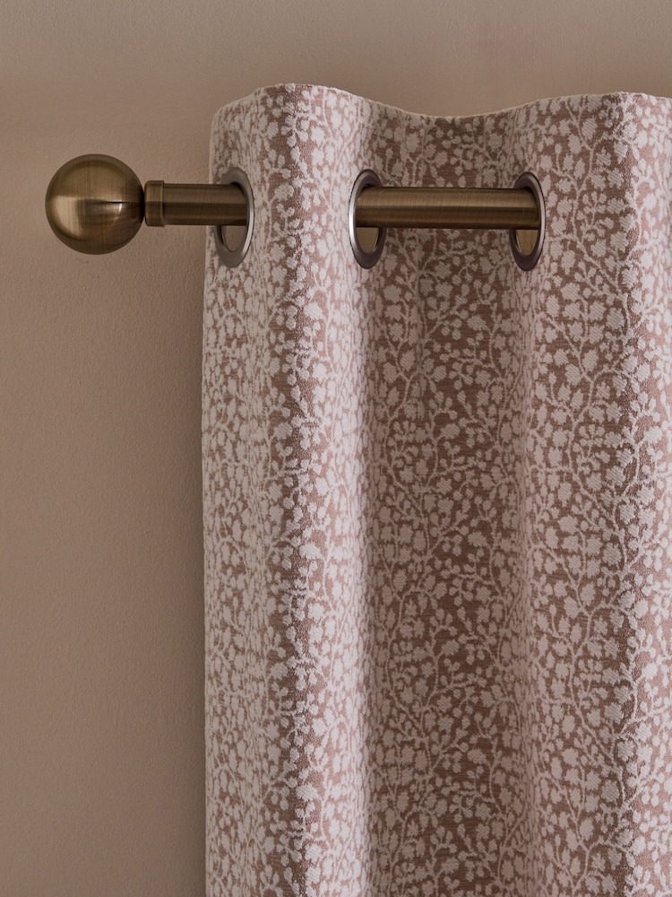 ستائر شانيليا مبطّنة مورّدة بفتحات تعليق - صورة 2 من 3