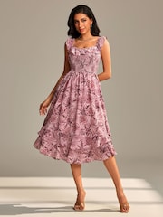Rosa - Jolie Moi Shirred Ruffle Sleeve Tiered Midi Dress - Imagem 1 de 6
