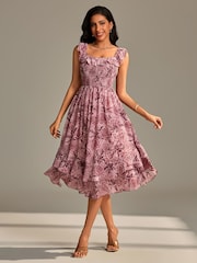 Rosa - Jolie Moi Shirred Ruffle Sleeve Tiered Midi Dress - Imagem 4 de 6