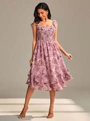 Rosa - Jolie Moi Shirred Ruffle Sleeve Tiered Midi Dress - Imagem 6 de 6