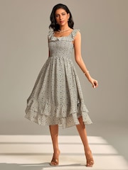 Jolie Moi Vestido midi com babados e manga franzida em camadas - Imagem 4 de 6