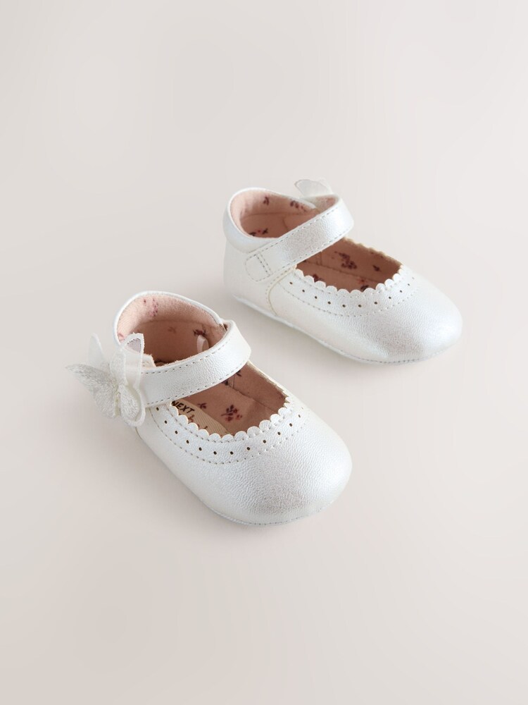 White Shimmer Butterfly - Sapatos de bebê Mary Jane (0-18meses) - Imagem 1 de 6 White Shimmer Butterfly - Sapatos de bebê Mary Jane (0-18meses) - Imagem 1 de 6