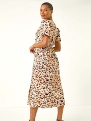 Castanho - Vestido midi Roman com Animal Print e amarração frontal - Imagem 2 de 5