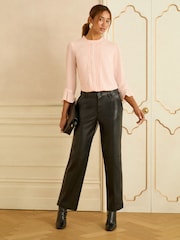 Rosado con corazón - Love & Roses Hardware Detail Flute Sleeve Blouse - Imagen 3 de 4