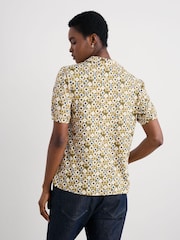 Seasalt Cornwall Yellow Embrace Short Sleeve Shirt - Image 2 of 6