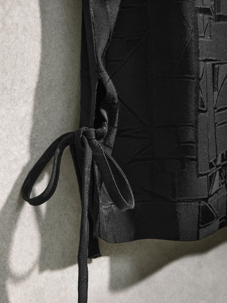 Black Abstract Viscose Vest Pyjamas - Image 10 of 10 Black Abstract Viscose Vest Pyjamas - Image 10 of 10