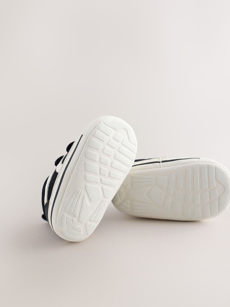 Black Touch Fastening Baby Skate Trainers (0-2mths) - Image 6 of 6 Black Touch Fastening Baby Skate Trainers (0-2mths) - Image 6 of 6