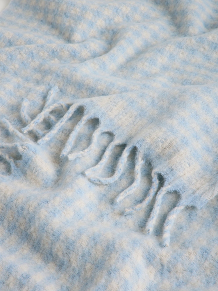 Blue Gingham Cosy Throw - Image 7 of 7