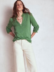 Blusa Boden Aria Broderie com decote chanfrado - Imagem 4 de 5