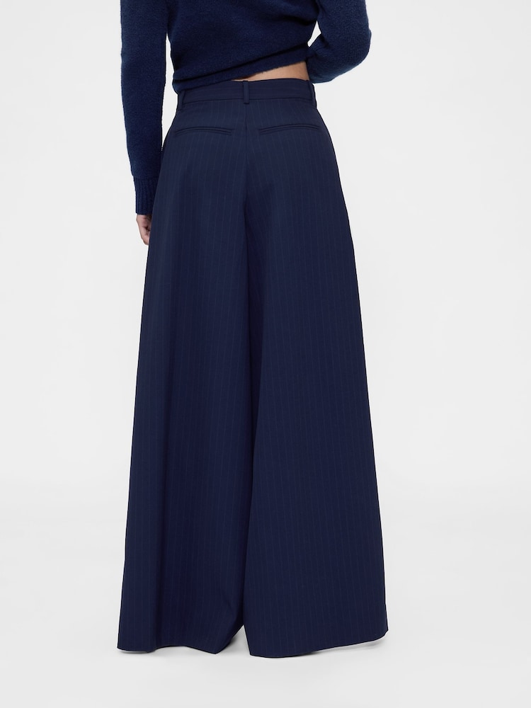 Gap GapStudio Navy Blue Pinstripe Mid Rise Pleated Baggy Trousers - Image 2 of 5 Gap GapStudio Navy Blue Pinstripe Mid Rise Pleated Baggy Trousers - Image 2 of 5
