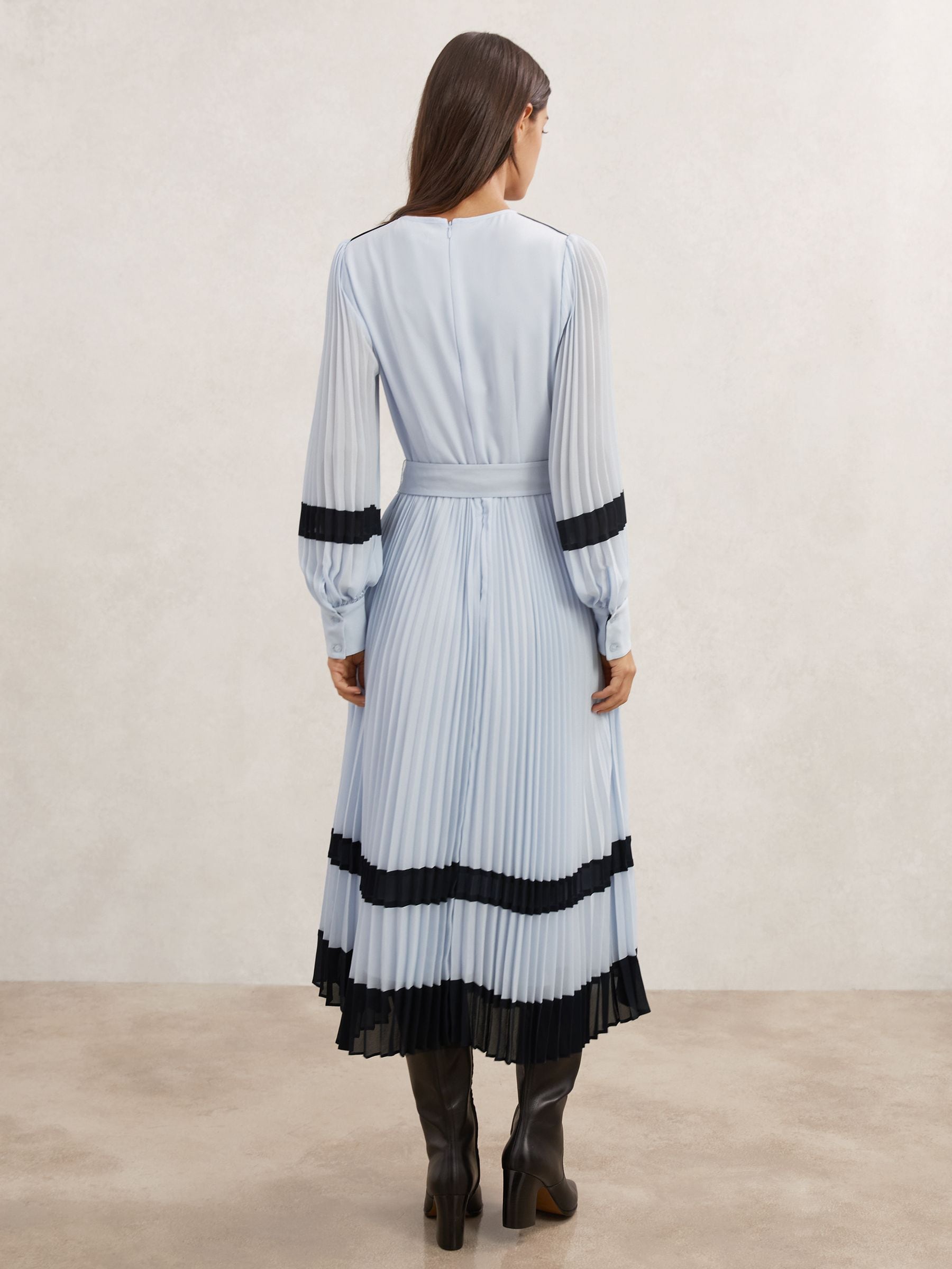 本日限定価格Pleated Chiffon RibbonMidiDress Buy Reiss Blue/Navy Tori Colour-Block Pleated Midi Dress from Next USA