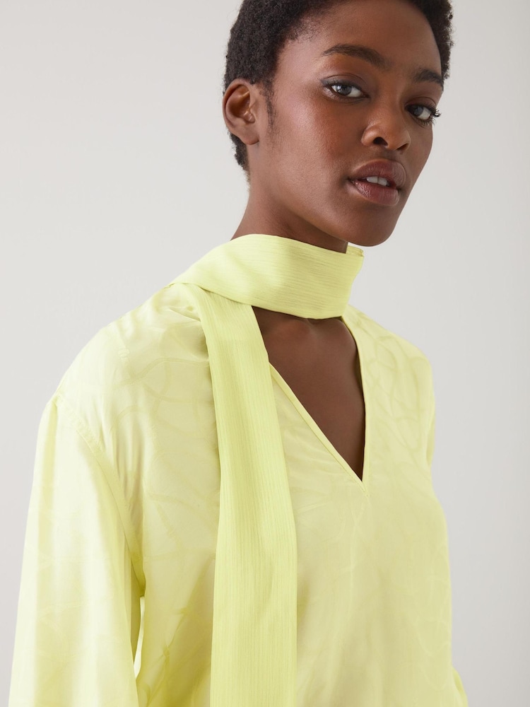 LK Bennett Green Maggie Rope Jacquard Print Silk Blend Blouse With Tie - Image 4 of 4