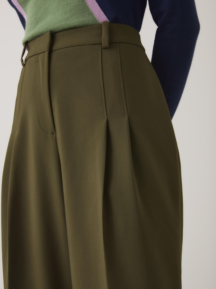 LK Bennett Green Petra Plain Polyester Pleat Front Notch Back Trousers - Image 4 of 4 LK Bennett Green Petra Plain Polyester Pleat Front Notch Back Trousers - Image 4 of 4