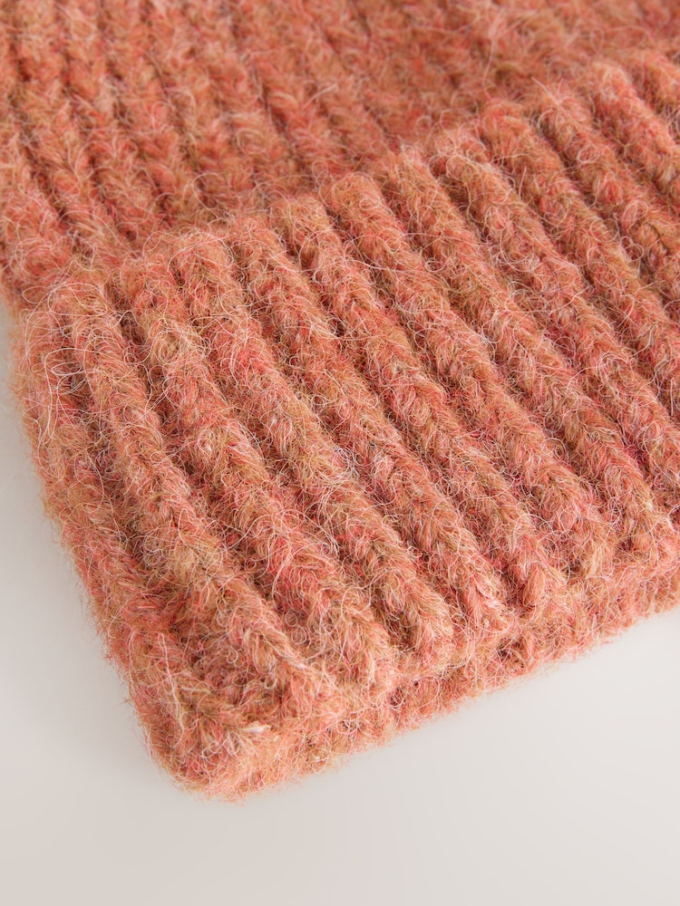 بني مائل للأحمر - قبعة صغيرة مضلعة تحتوي على صوف - صورة 2 من 3 بني مائل للأحمر - قبعة صغيرة مضلعة تحتوي على صوف - صورة 2 من 3