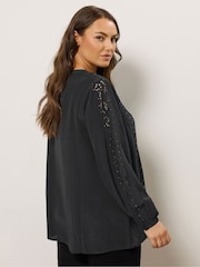 Evans Blue Cutwork Boho Top - Image 4 of 6
