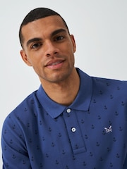 Camisa polo de algodão estampada com âncora para tripulação - Imagem 4 de 5