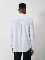 Camisa de popeline de algodão simples da Crew Clothing - Imagem 2 de 5