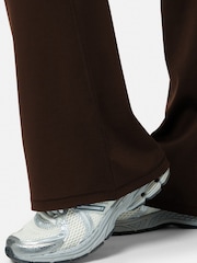 Gym + Coffee Soft Motion Flares Leggings - صورة 5 من 5