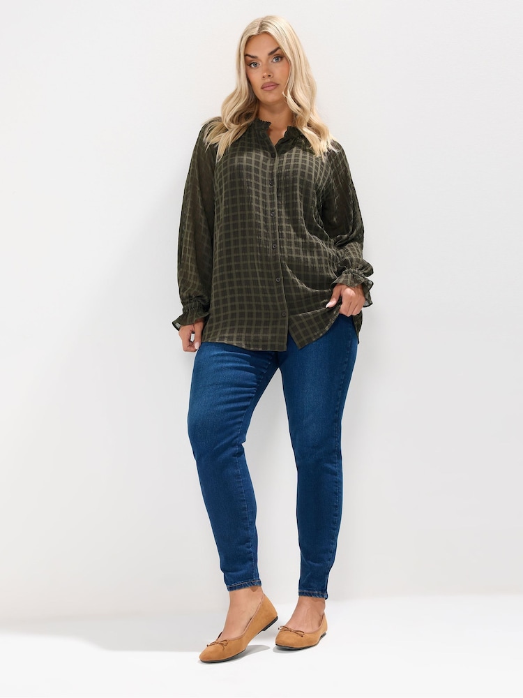 أخضر - Yours Curve Textured Frill Neck Blouse - صورة 2 من 6