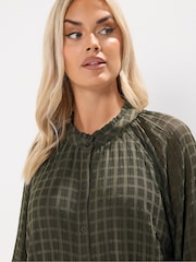 أخضر - Yours Curve Textured Frill Neck Blouse - صورة 5 من 6