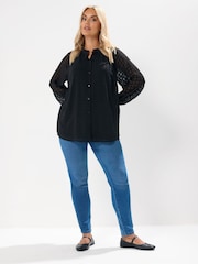 أسود - Yours Curve Textured Frill Neck Blouse - صورة 2 من 6