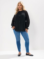أسود - Yours Curve Textured Frill Neck Blouse - صورة 5 من 6