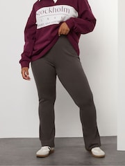 Castanho - Leggings Flare Yours Curve - Imagem 2 de 5