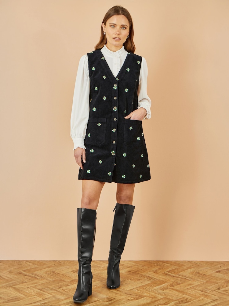 Yumi Black Flower Embroidered Button-Up Pinafore Dress - Image 2 of 5 Yumi Black Flower Embroidered Button-Up Pinafore Dress - Image 2 of 5