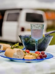Bayside Set of 6 Blue Lulworth Hammered Wine Glass 360ml - Image 2 of 5