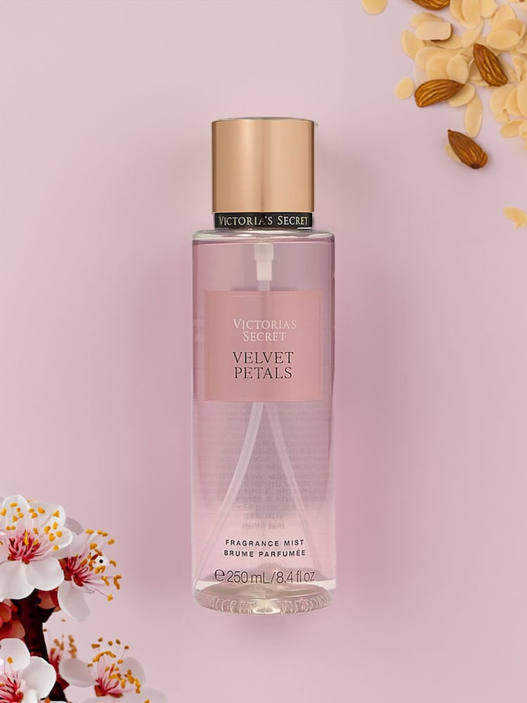 Victoria's Secret Velvet Petals Body Mist - Image 1 of 2 Victoria's Secret Velvet Petals Body Mist - Image 1 of 2