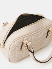 Accessorize Chevron Quilted Cross-Body Handbag - Imagen 4 de 4