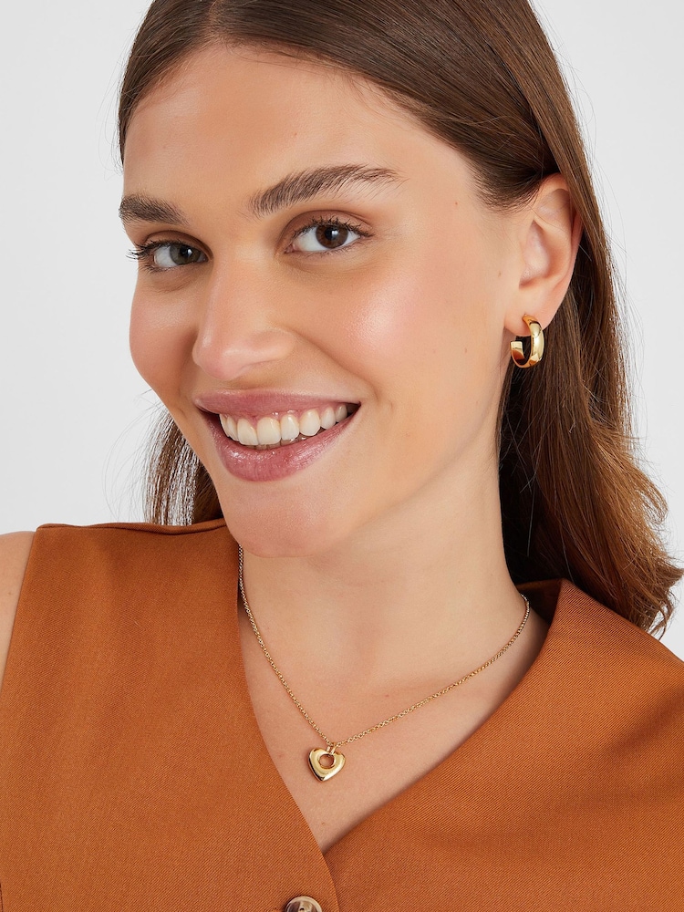 Accessorize 14ct Gold Chunky Heart Print Pendant Necklace - Image 2 of 2