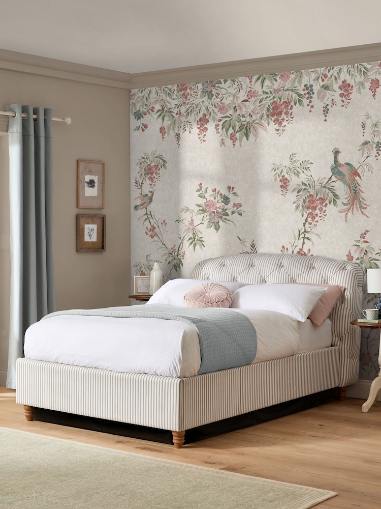 Laura Ashley Multi Sage Attleton A4 Mural Sample - Image 1 of 4