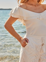 Sosandar White Broderie Anglaise Shorts - Image 5 of 5