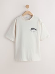 بيج فاتح - تيشرت بكُم قصير وياقة بحافة مستديرة مزين برسمة بونساي - Image 7 of 10