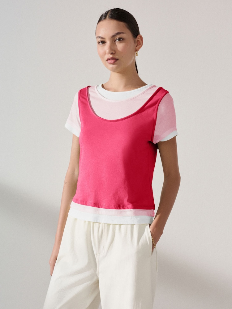 Rosa - Mock Layer Short Sleeve Crew Neck T-Shirt - Bild 1 von 6 Rosa - Mock Layer Short Sleeve Crew Neck T-Shirt - Bild 1 von 6