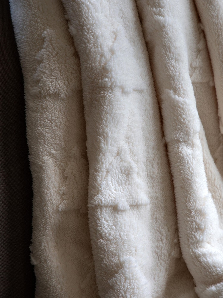 Gallery Home Cream Luxe Christmas Tree Sherpa Throw - Image 2 of 6 Gallery Home Cream Luxe Christmas Tree Sherpa Throw - Image 2 of 6