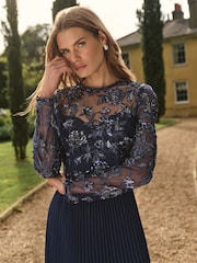 Marineblau - Love & Roses Embellished Pleated Maxi Dress - Bild 4 von 4