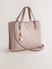 لون مِنك - Charm Hand Held Bag - صورة 5 من 9