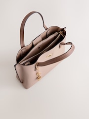 لون مِنك - Charm Hand Held Bag - صورة 6 من 9