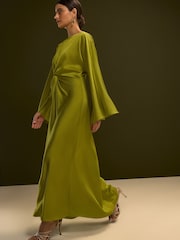 أخضر ليموني - فستان ماكسي ستان بكُم طويل وبتصميم ملتف من الأمام - Image 1 of 4