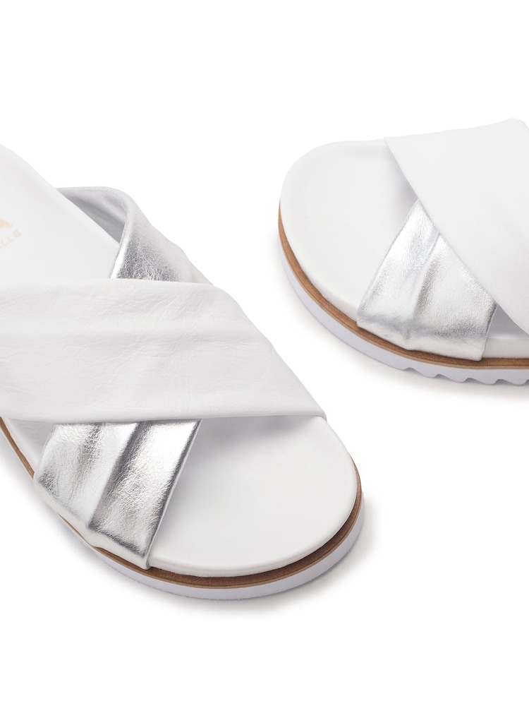 Moda in Pelle Jessa Tubular Crossover Comfort Footbed White Sandals - Image 4 of 4
