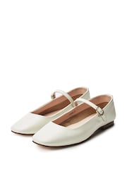 Moda in Pelle Larina Classic Maryjane Ballet Flats - Image 2 of 4