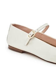 Moda in Pelle Larina Classic Maryjane Ballet Flats - Image 4 of 4