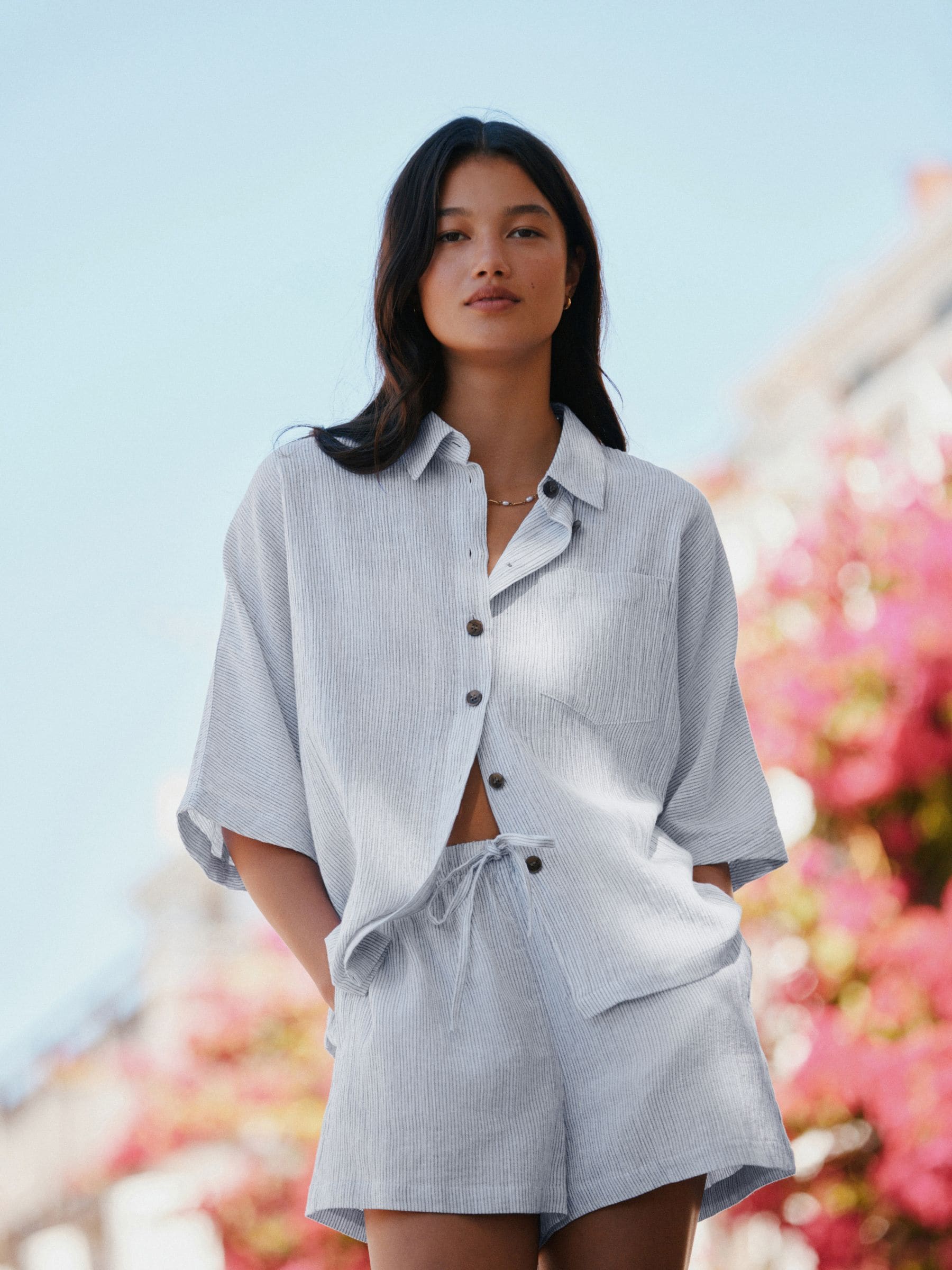 【定価30800】ANCELLMWRINKLEDSTRIPETUCK SHORT Buy White/Grey Stripe Textured Shorts with Linen from Next USA