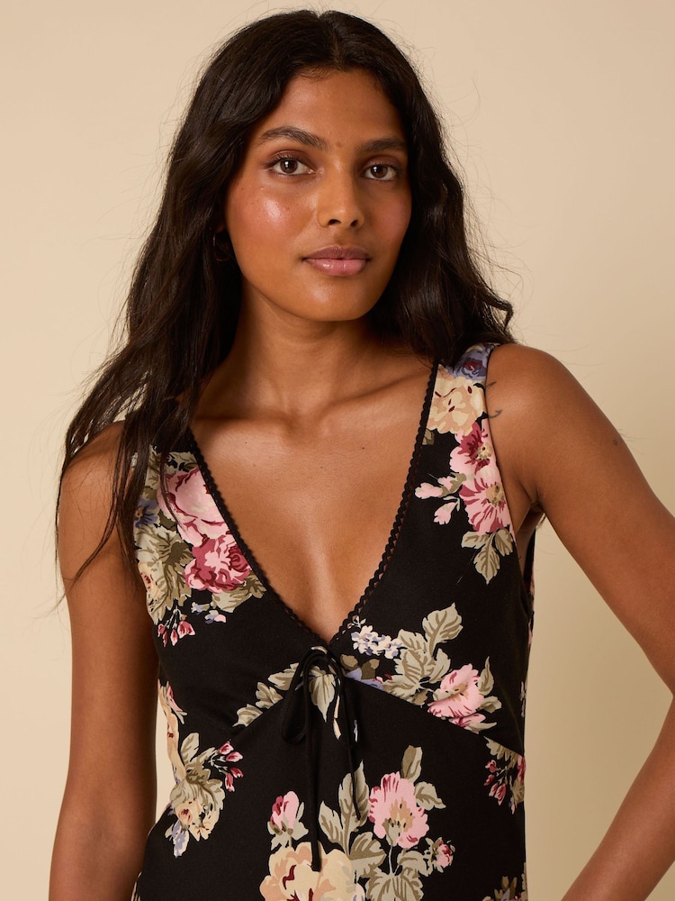 Nobody's Child Black Abbey Midi Dress - Image 5 of 5