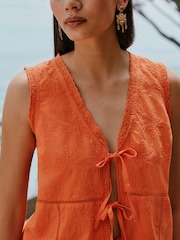 Chungwa - Embroidered Palm Tree Sleeveless Top - Picha 4 kati ya 7