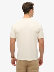 Camiseta Superdry Vintage Athletic Essential com estampa gráfica - Imagem 2 de 5