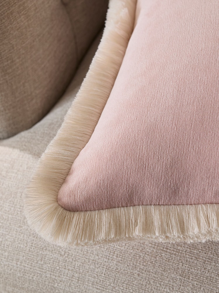 Weiches Velourskissen mit kontrastierenden Fransen - Bild 2 von 5
