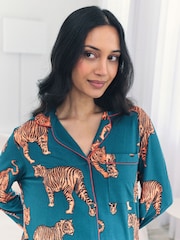 Chelsea Peers Green Maternity Tiger Print Nightshirt - Image 4 of 5